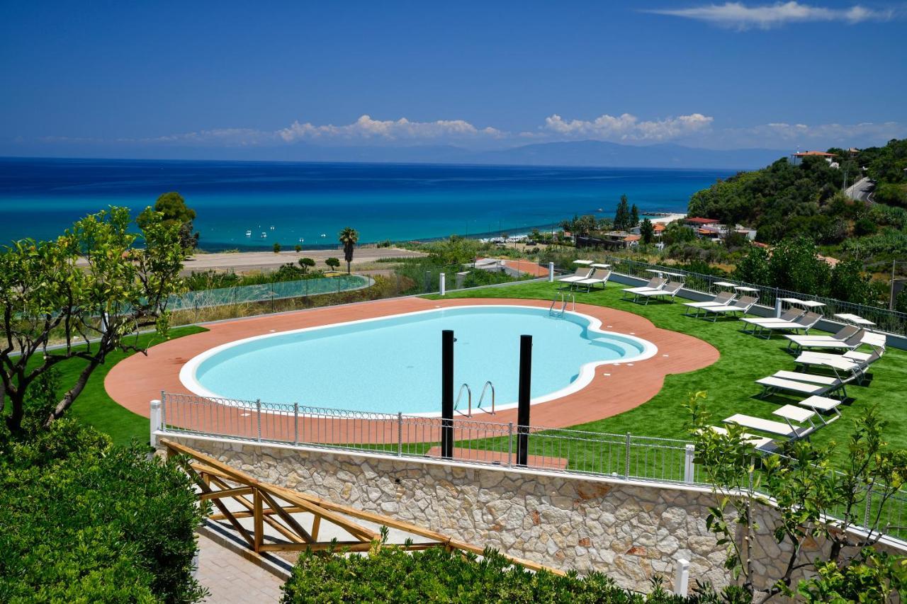 Residence New Paradise Тропеа Екстериор снимка