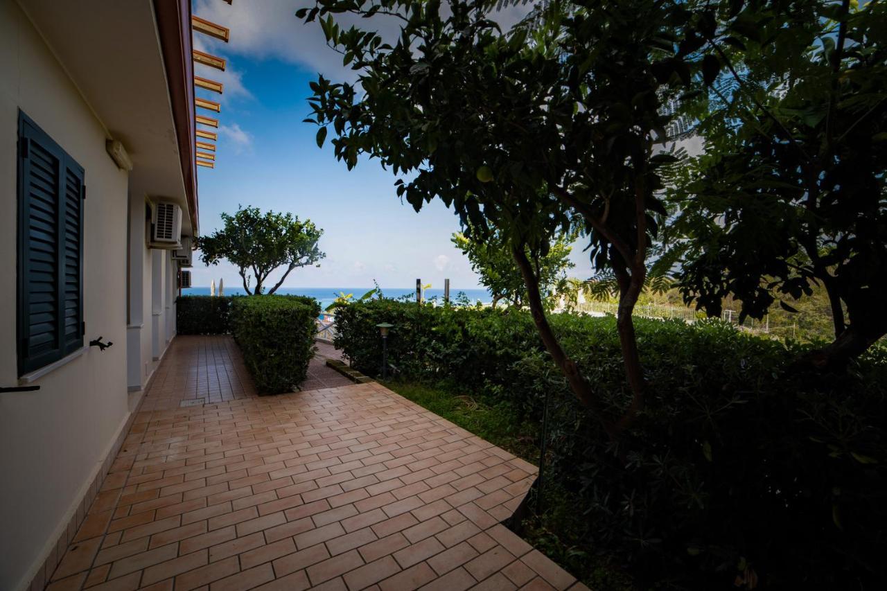 Residence New Paradise Тропеа Екстериор снимка