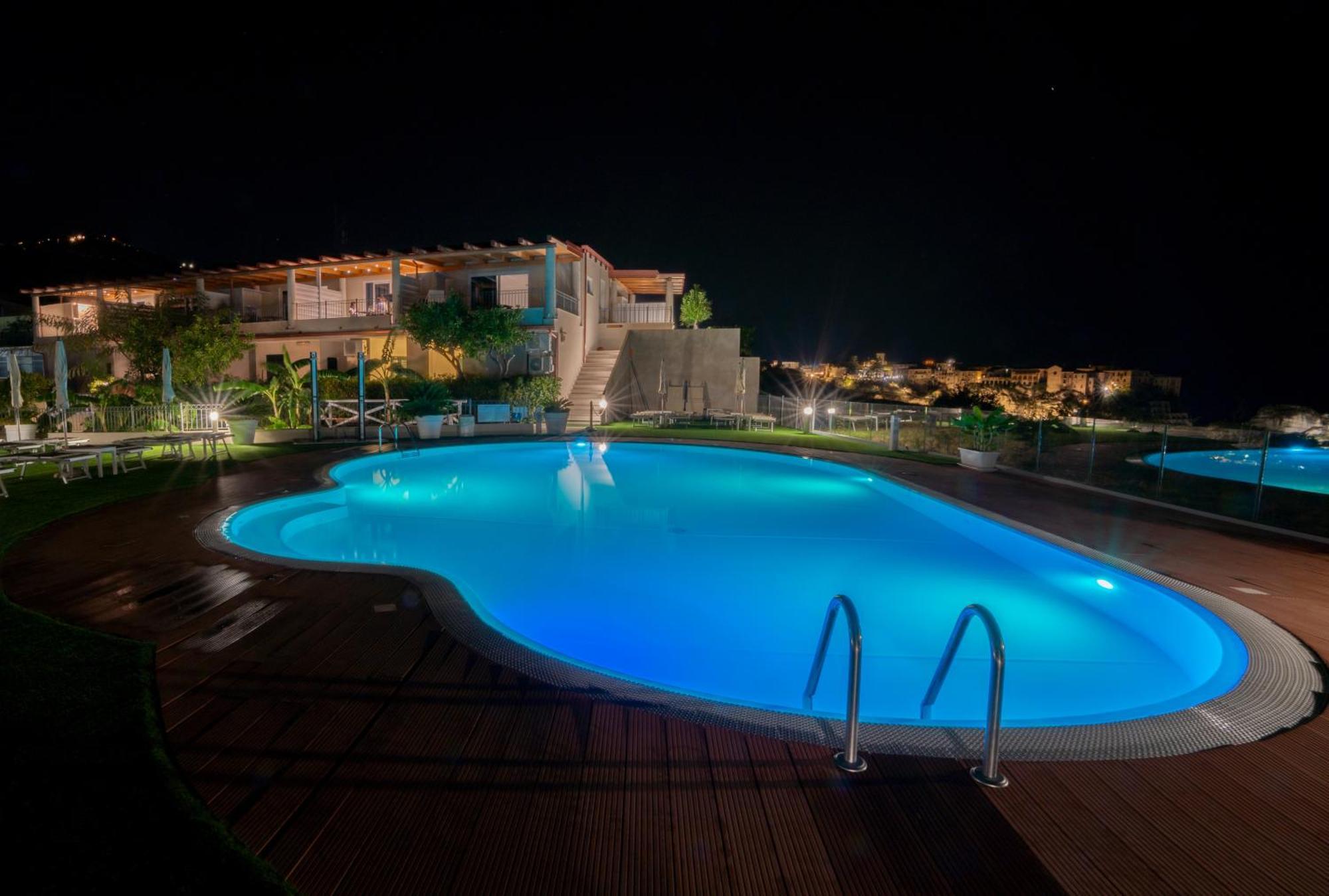 Residence New Paradise Тропеа Екстериор снимка