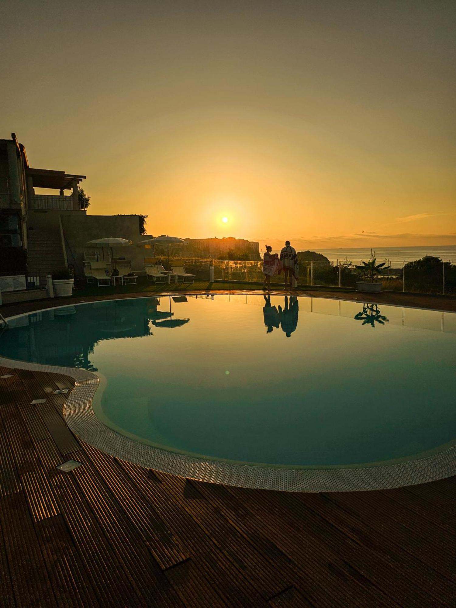 Residence New Paradise Тропеа Екстериор снимка