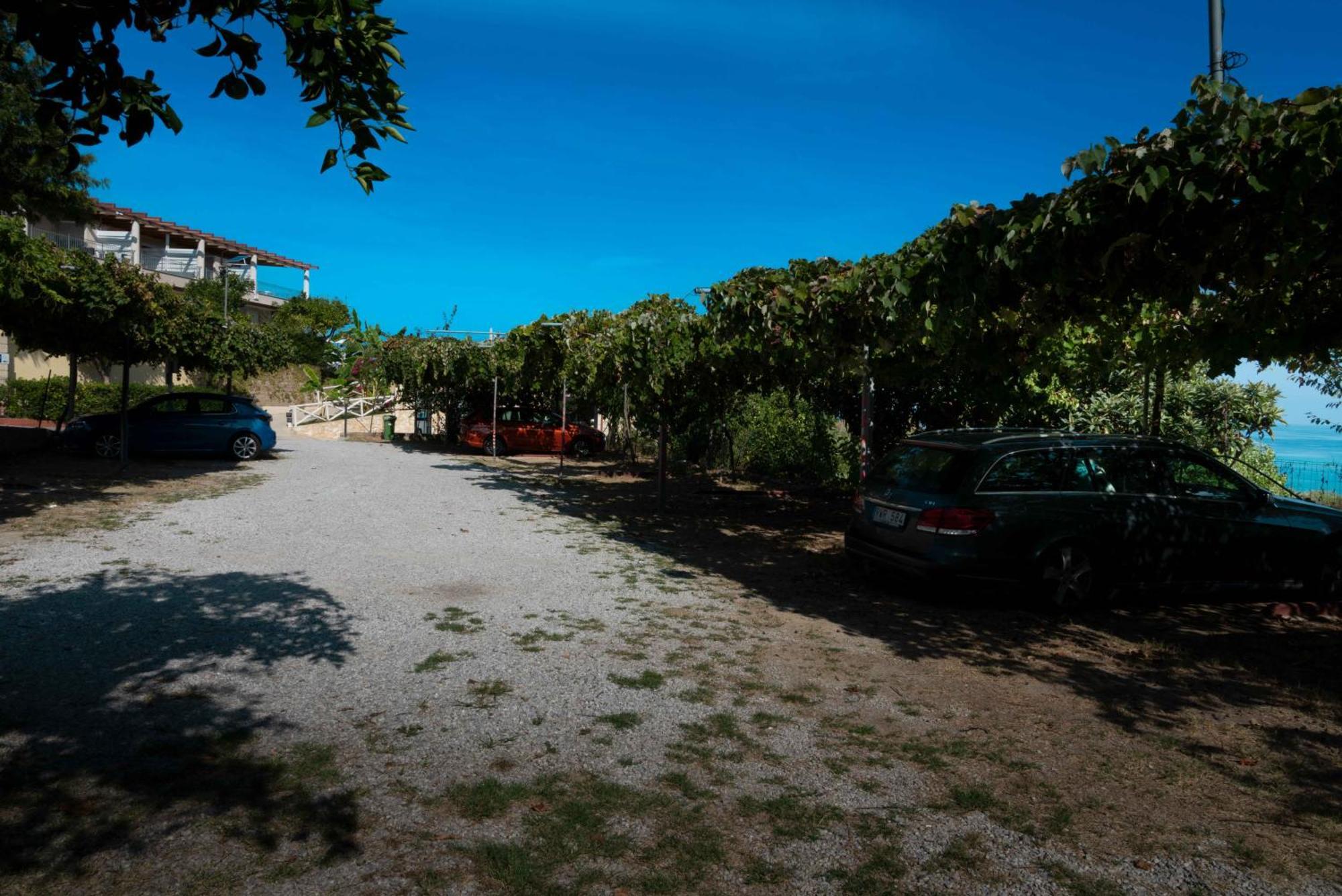 Residence New Paradise Тропеа Екстериор снимка